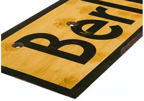 Großes Straßenschild - Frontstadt - Berlin