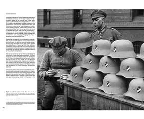 Cardona, Ricardo Recio: Deutsche Uniformen 1919-1945 - The Uniform of the German Soldier Band 1: 1919-1935 - Prachtband